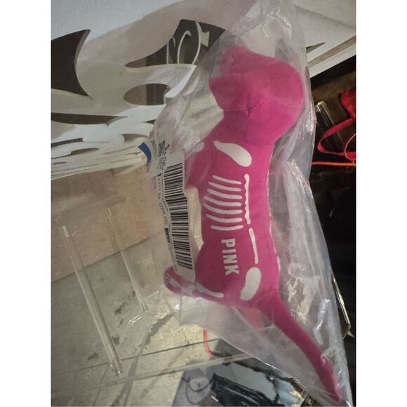 VS pink skeleton mini dog nip collector fan - Picture 3 of 3